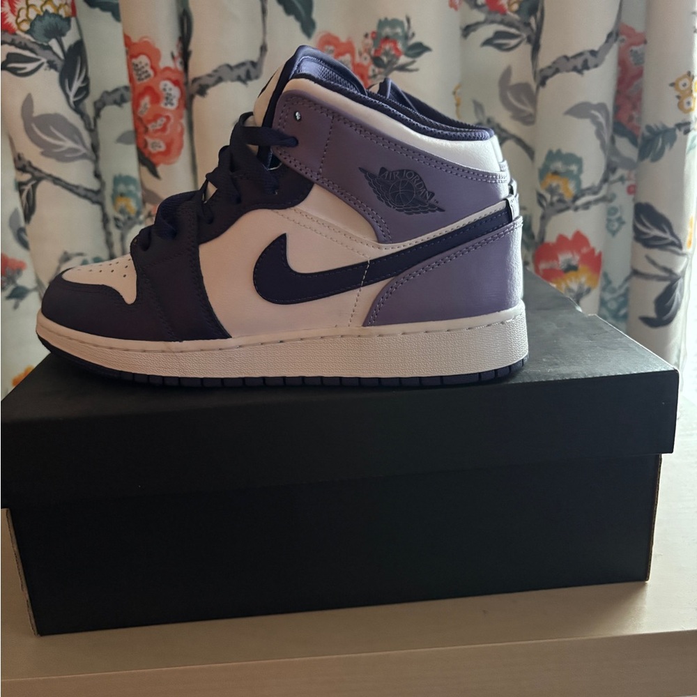 Nike High-Top Sneakers in Purple and White